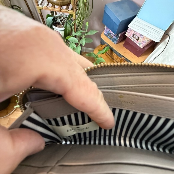 Kate Spade Wristlet Clutch Wallet Gray/Oatmeal - Picture 6 of 8